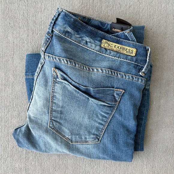 Express Flare Low Rise STELLA Jeans Size  4 NEW - Picture 1 of 5